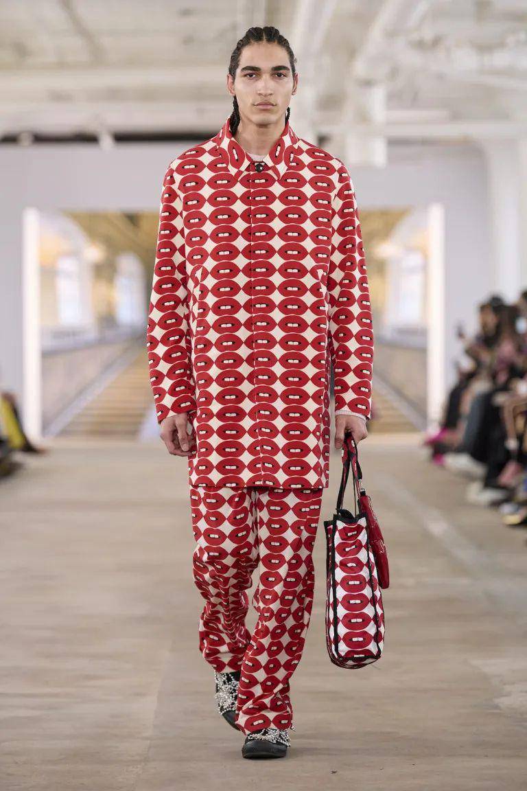 LIBERTINE F/W '24 di New York Fashion Week 2024 (instagram.com/catwalkats)