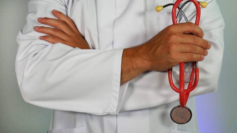 ilustrasi dokter kesehatan (Unsplash.com/ Online Marketing)