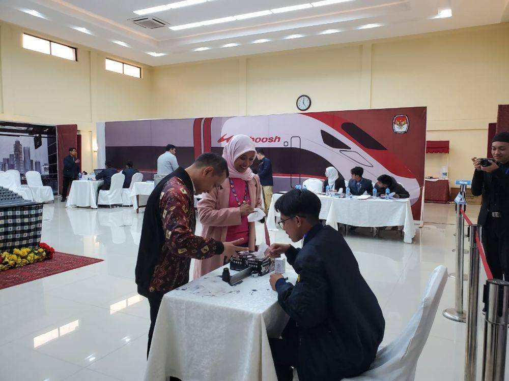 WNI menggunakan hak suaranya di Pakistan. (dok KBRI Islamabad)