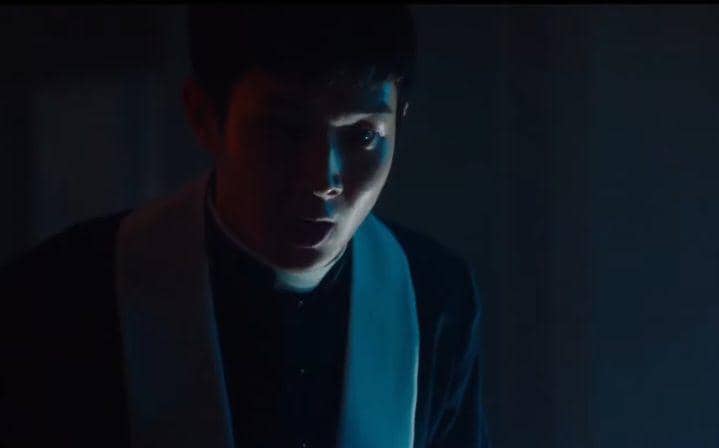 Choi Woo Shik di film The Divine Fury (dok. Lotte Entertainment/The Divine Fury)