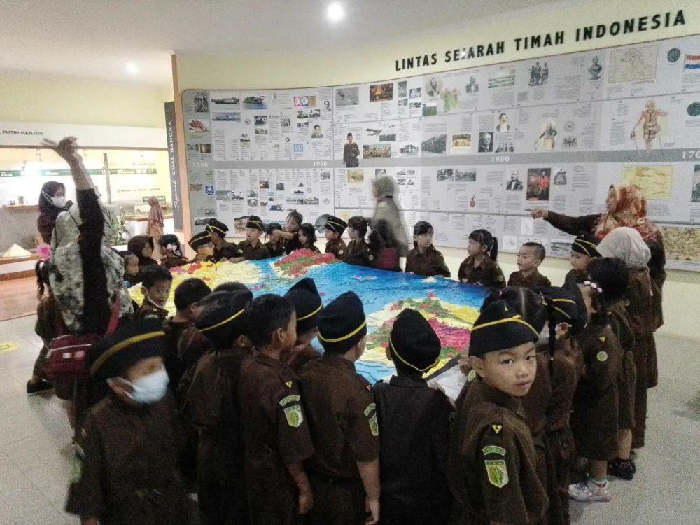 koleksi Museum Timah Indonesia (nstagram.com/museumtimahindonesia)