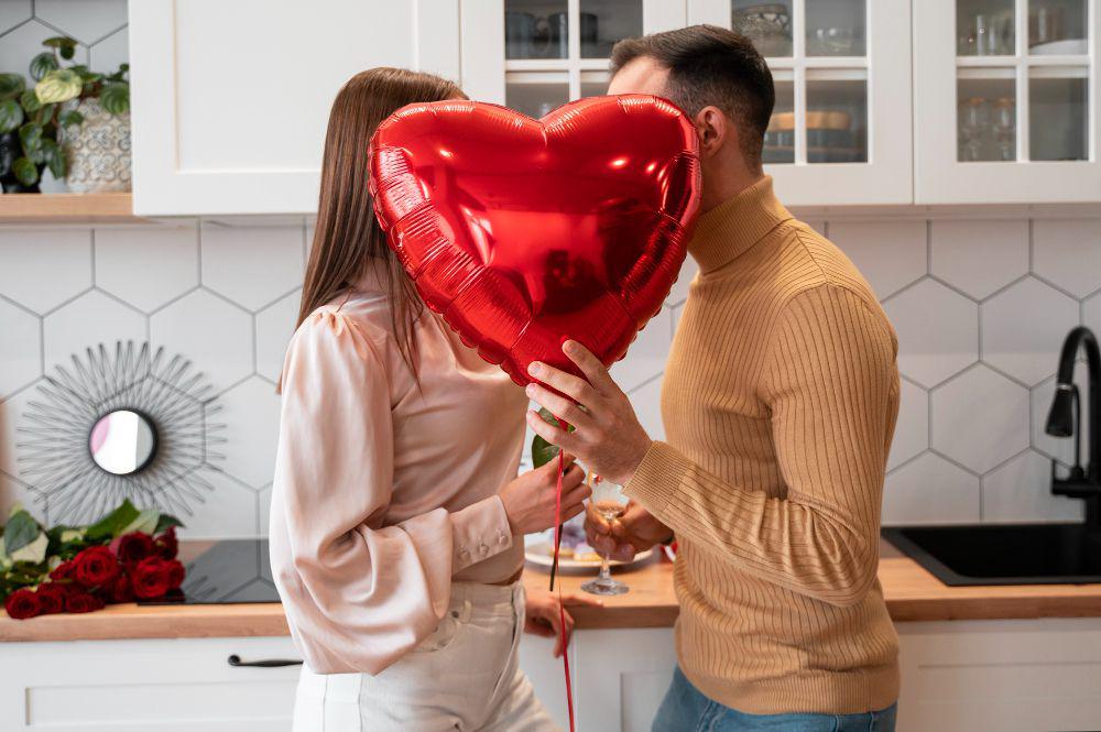 60 Ucapan Valentine Romantis untuk Pasangan, Bikin Baper!