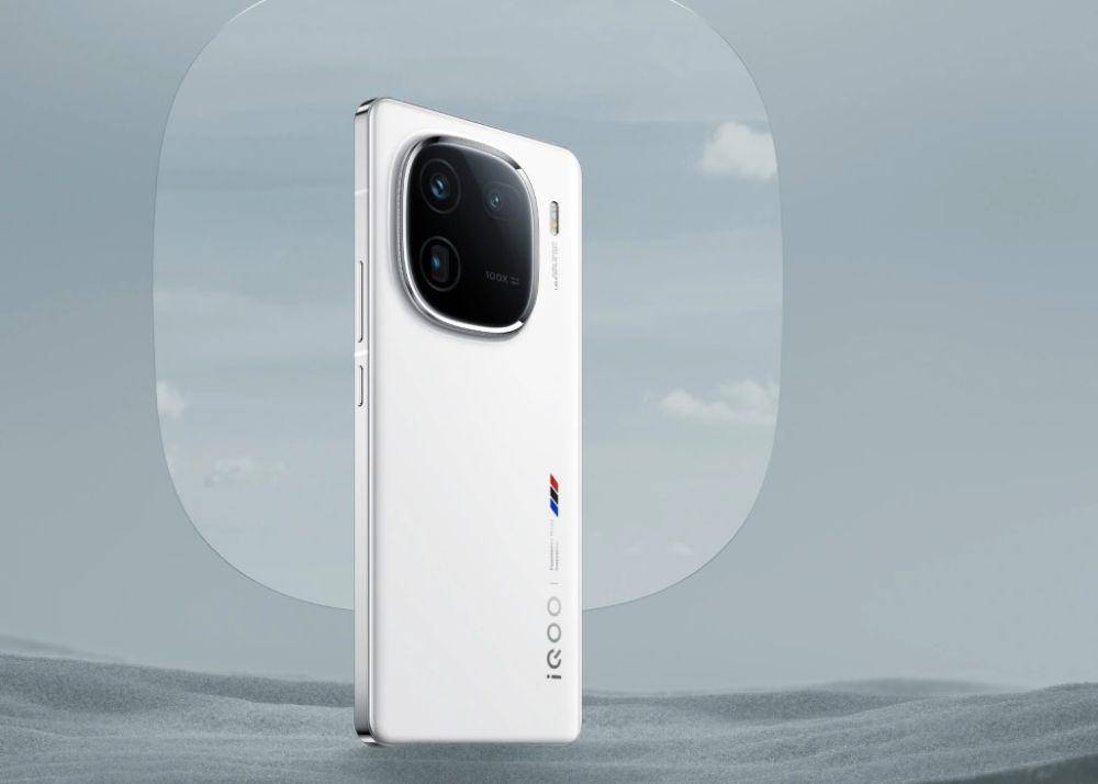 potret iQOO 12 (iqoo.com)