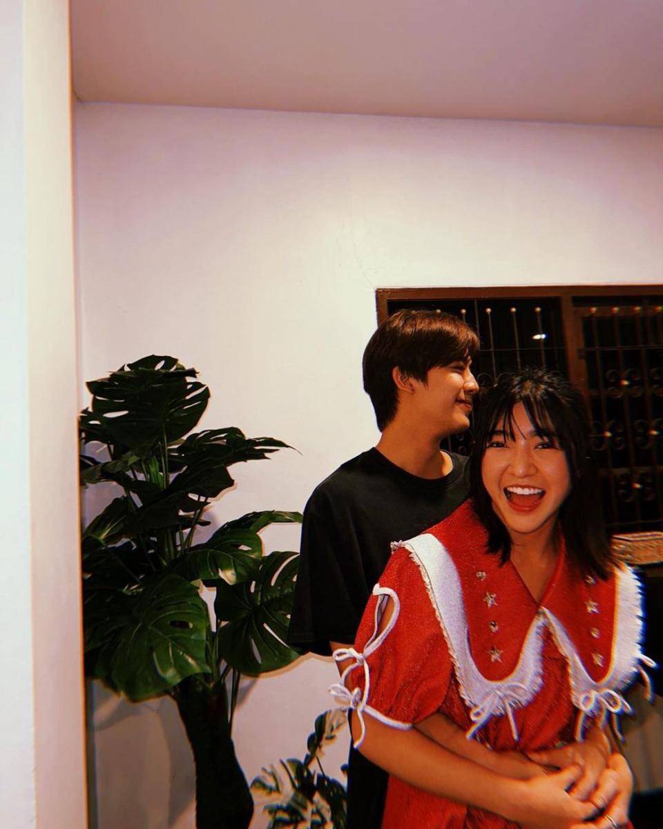 Tonnam Piamchon dan Jennis Oprasert (instagram.com/o_o.jennis.x_x)
