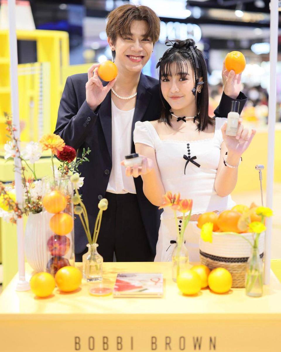 Tonnam Piamchon dan Jennis Oprasert (instagram.com/o_o.jennis.x_x)