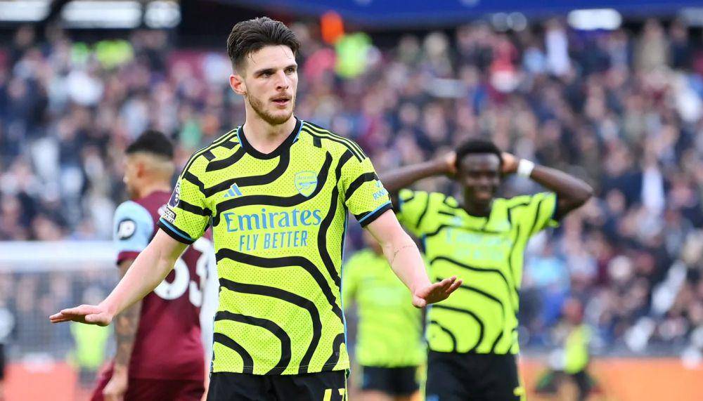 Declan Rice mencetak gol ke gawang West Ham United pada 2024. (premierleague.com)