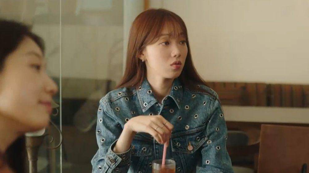 Lee Sung Kyung di drakor Doctor Slump (dok. Netflix/Doctor Slump)