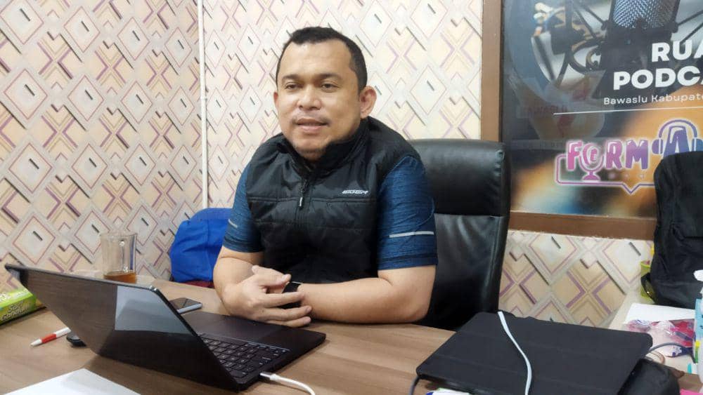 Koordinator Divisi Pencegahan, Partisipasi Masyarakat dan Hubungan Masyarakat Bawaslu Kabupaten Malang, Muhamad Hazairin. (IDN Times/Rizal Adhi Pratama)