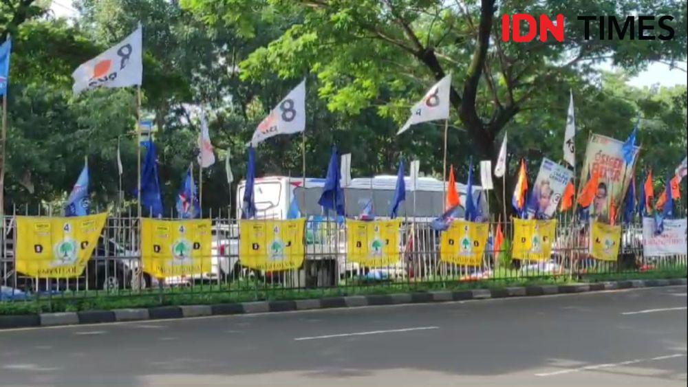 H-1 Pemilu, Satpol PP Akui Penertiban APK Belum 100 Persen