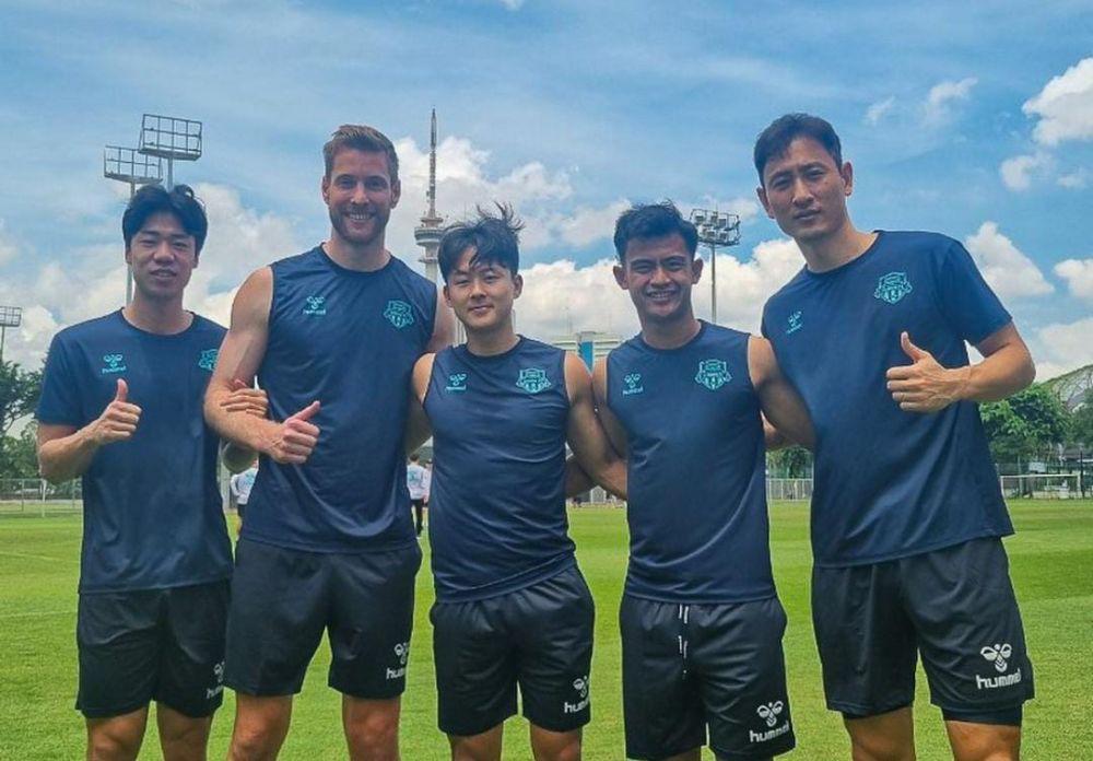 Arhan Akui Ditargetkan Mertua Main 10 Tahun di Luar Negeri