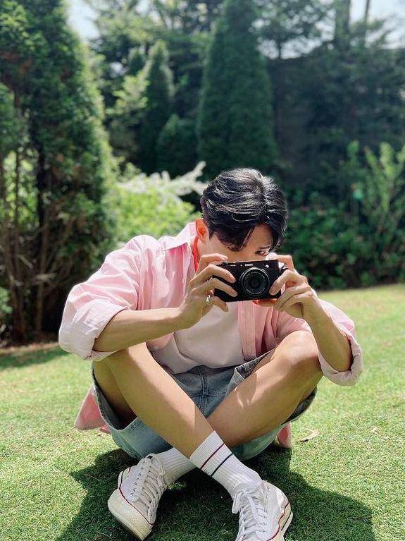 potret DK SEVENTEEN (instagram.com/dk_is_dokyeom)