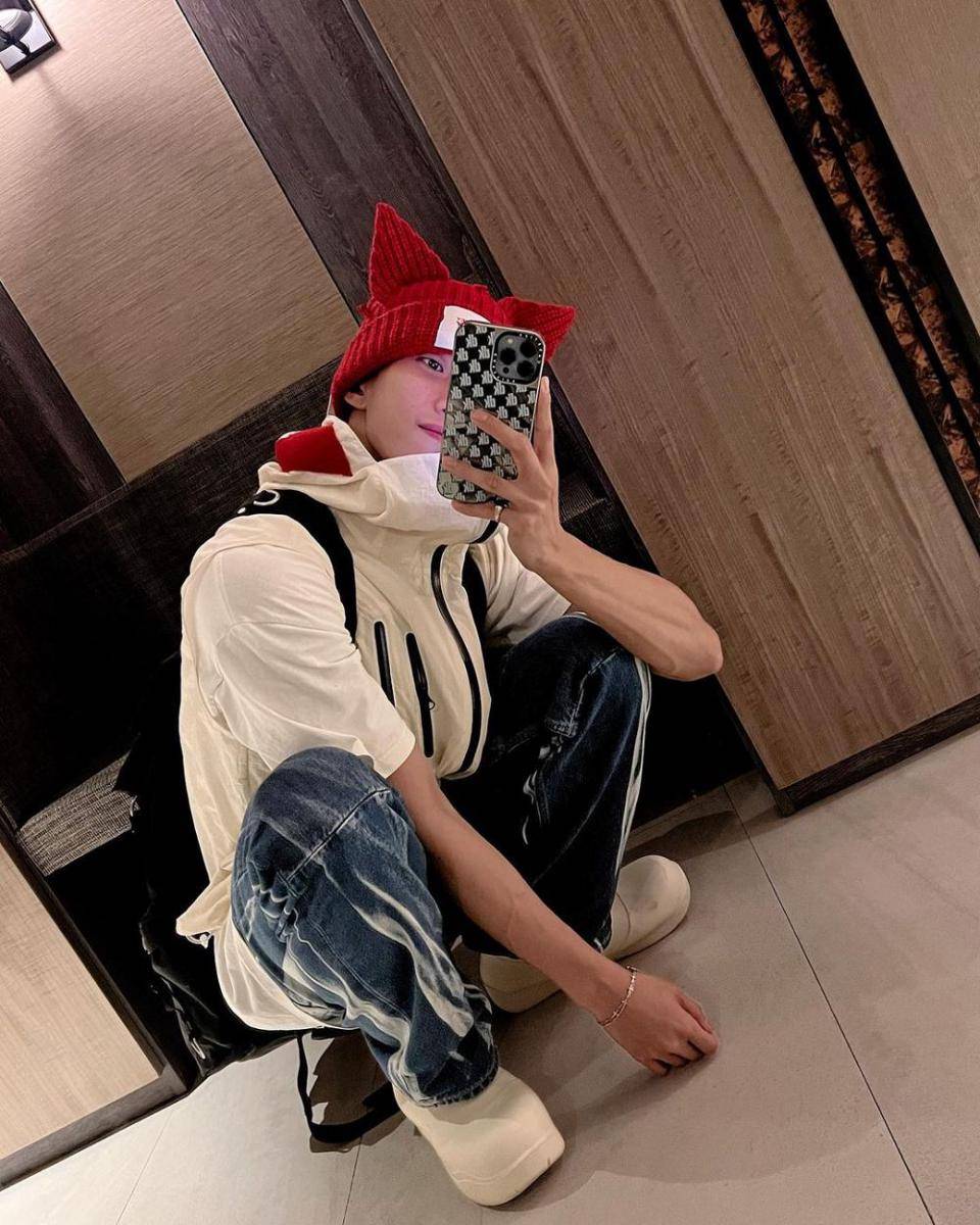 potret DK SEVENTEEN (instagram.com/dk_is_dokyeom)