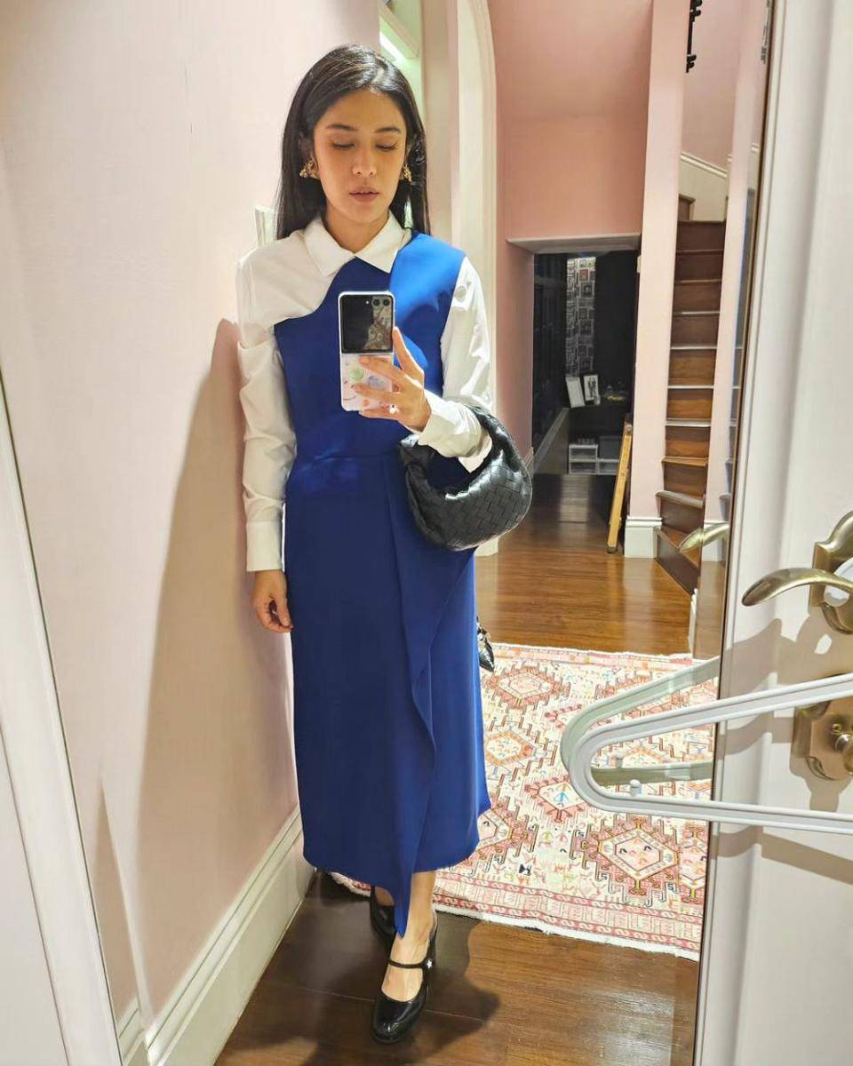 gaya Dian Sastro saat mirror selfie (instagram.com/therealdisastr/)