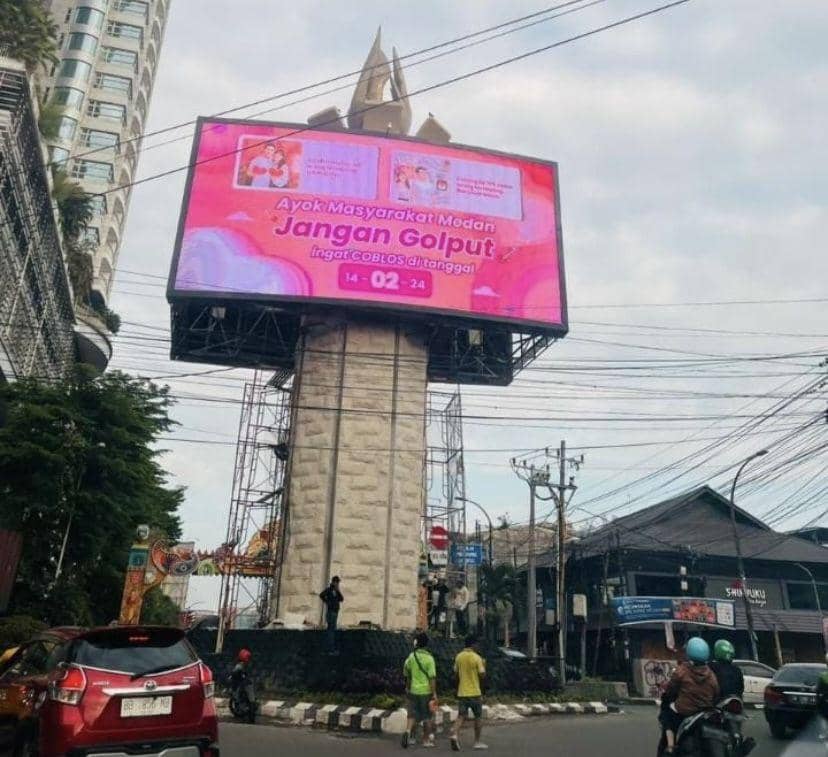 Tugu di Kota Medan iklan berisi ajakan imbauan jangan golput (Dok. Istimewa)