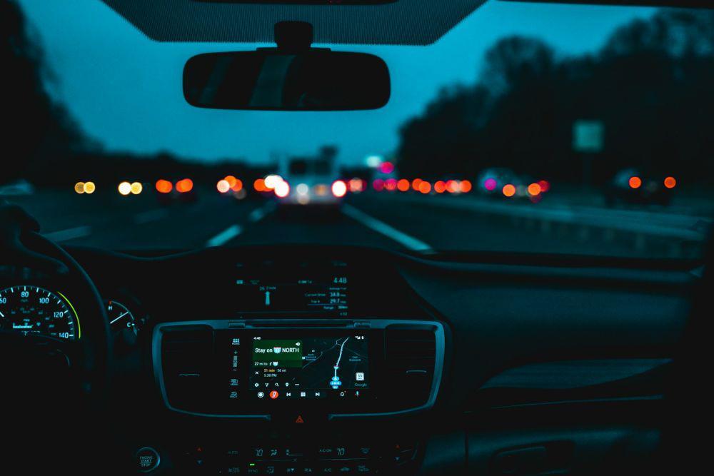 8 Potensi Bahaya Berkendara pada Malam Hari, Hati-hati!