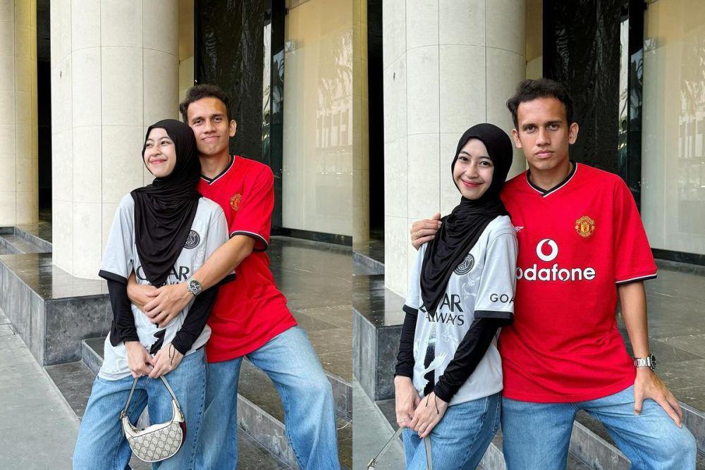 7 Potret Mesra Egy dan Adiba Pakai Jersey Sepak Bola, Makin Nempel!