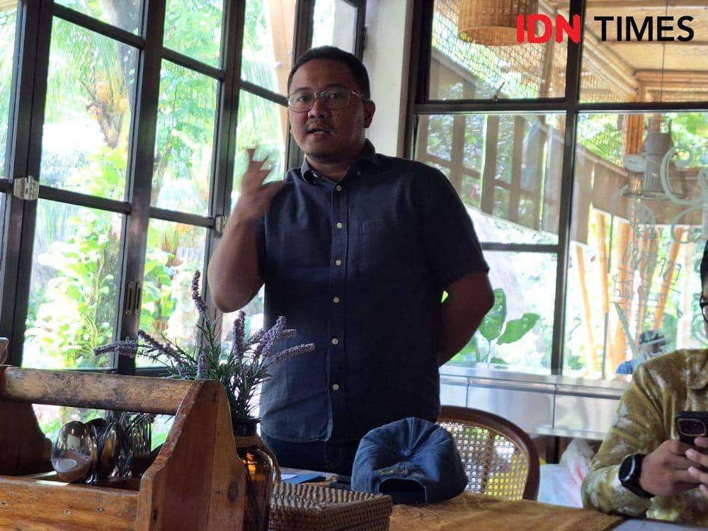 Area Manager Communication, Relation & CSR Pertamina Patra Niaga Jatimbalinus Ahad Rahedi. (IDN Times/Muhammad Nasir)