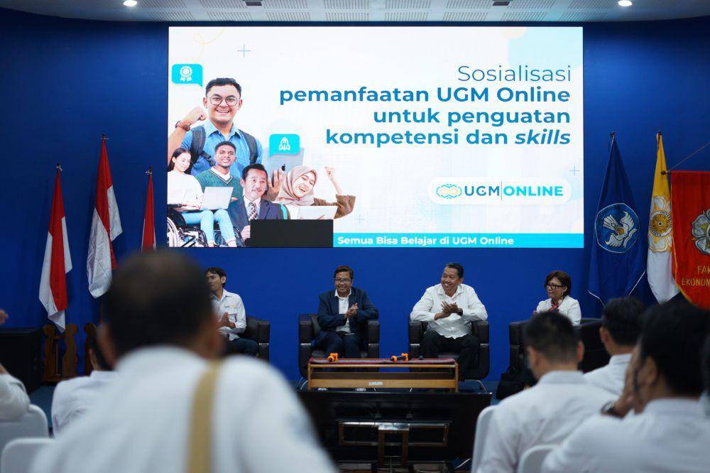 Peluncuran UGM Online di Learning Center, Fakultas Ekonomika dan Bisnis UGM, Senin (12/2/2024). (Dok. Istimewa)