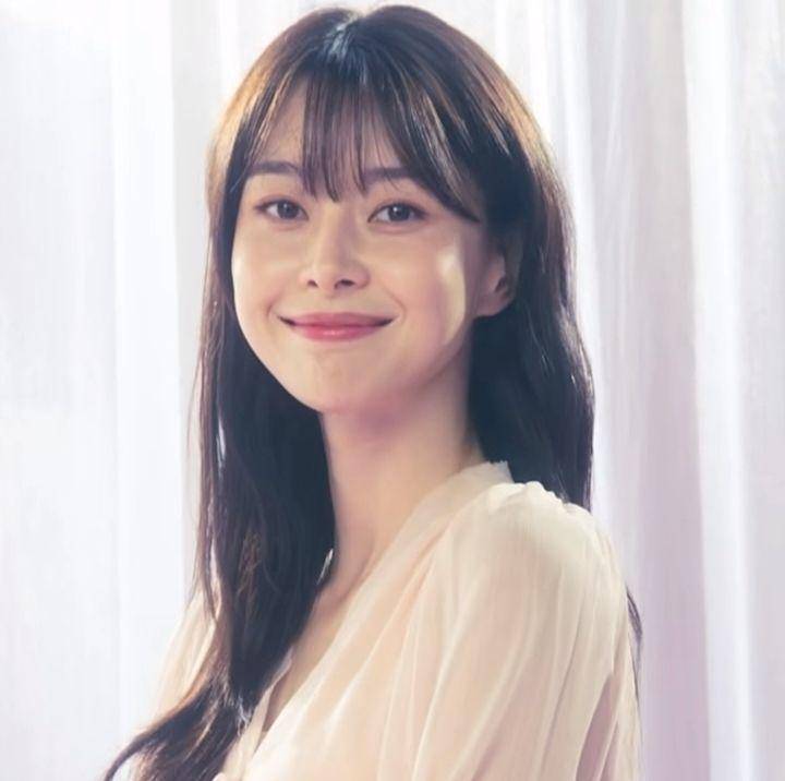 Kwon Na Ra di drama Night Photo Studio (instagram.com/channel.ena.d)