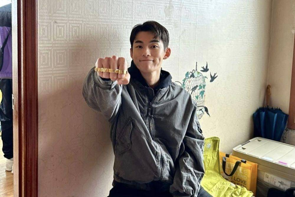 cuplikan Park Jeong Woo di balik layar drakor A Shop for Killers (instagram.com/jwp_its_me)