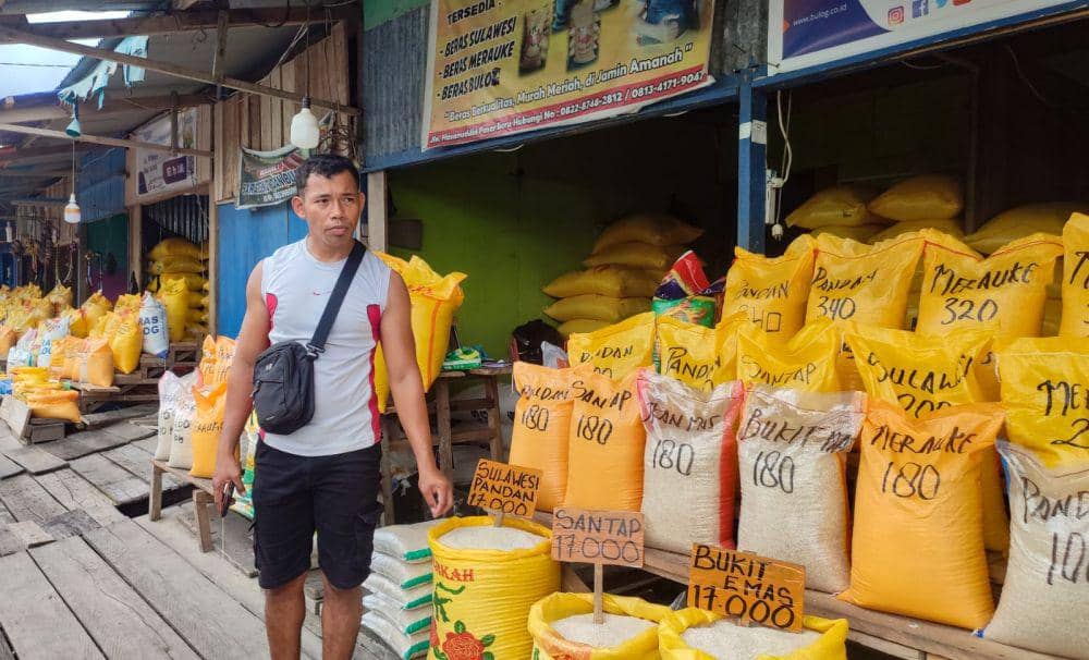 Harga Beras di Mimika Terus Naik, Stok dari Distributor Mulai Kosong