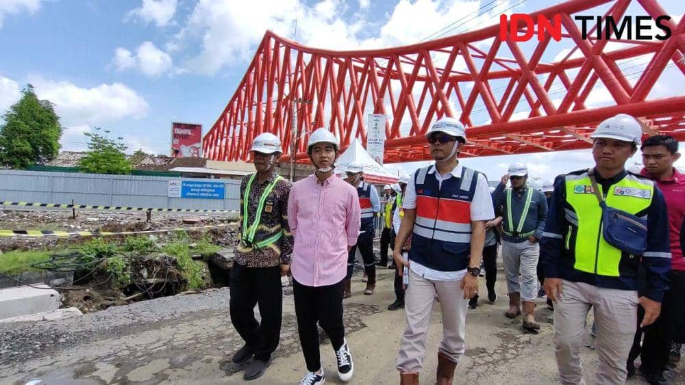 Jelang Coblosan, Gibran Tinjau Sejumlah Proyek Prioritas di Solo