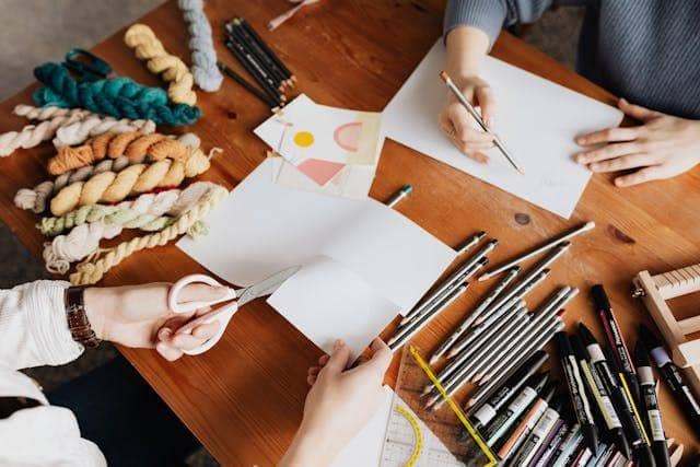 project DIY (pexels.com/Karolina Grabowska)