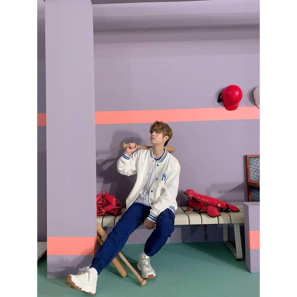 joger pants ala Seungmin Stray Kids (instagram.com/realstraykids)
