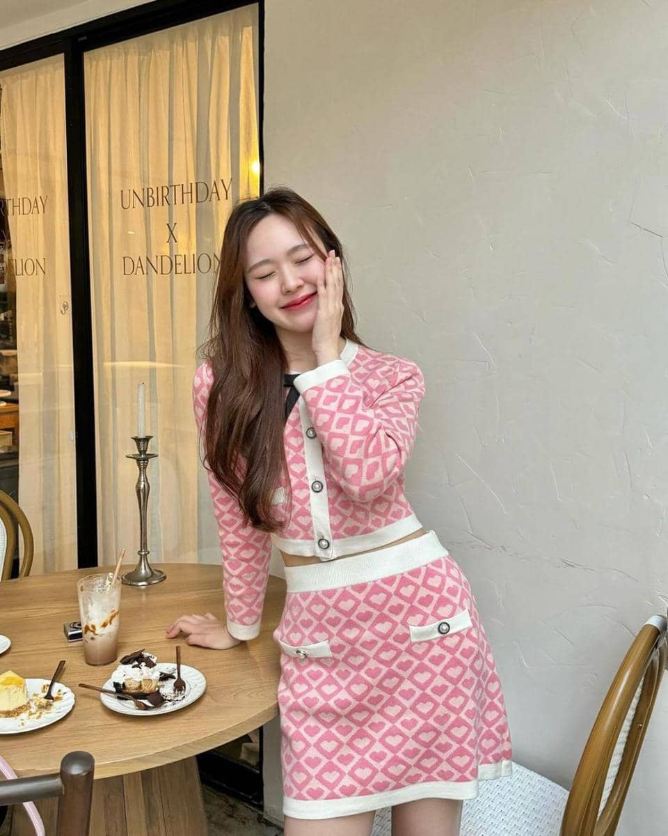 June Wanwimol (instagram.com/junewanwimol19)