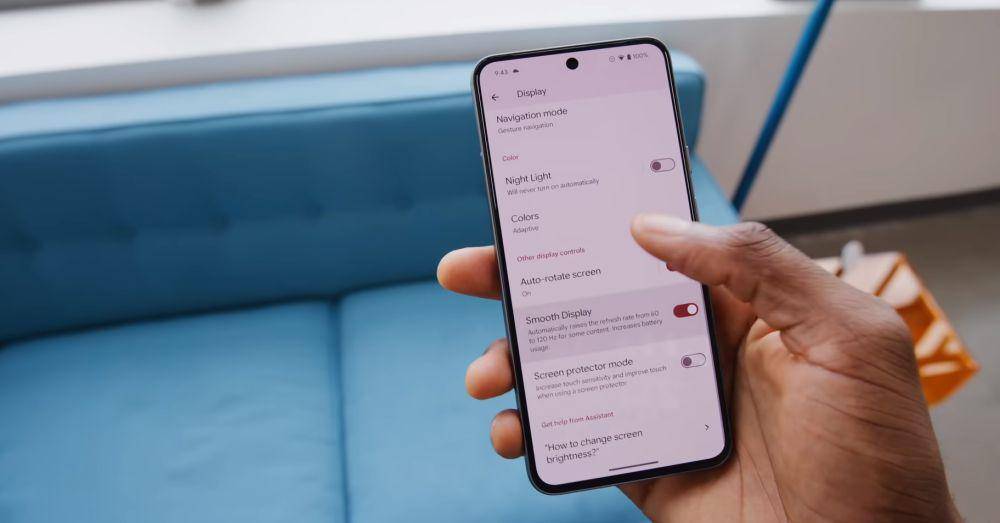 potret Google Pixel 8 Pro (dok. Youtube.com/Marques Brownlee)