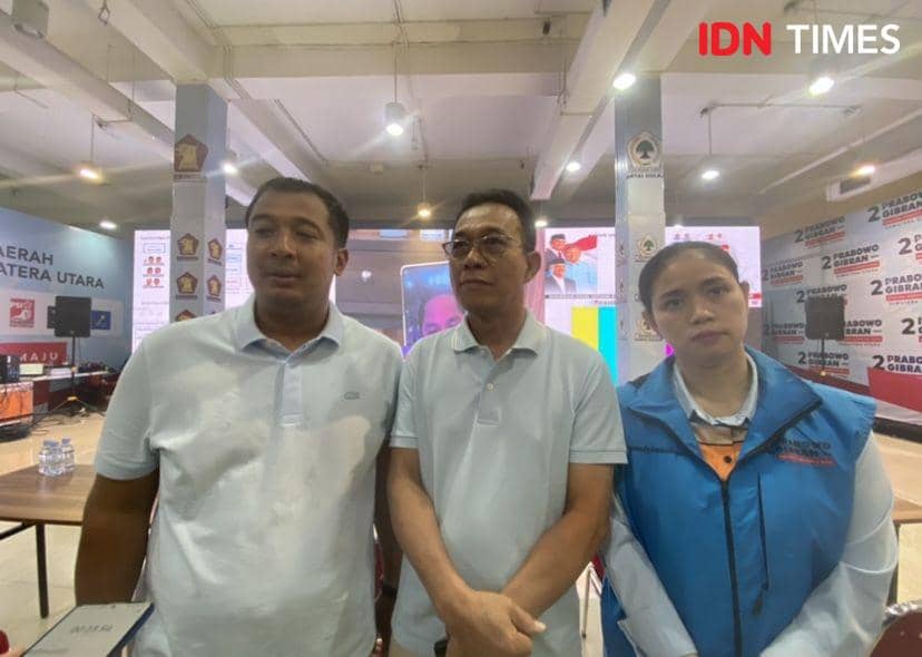 Gus Irawan Pasaribu selaku Ketua DPD Partai Gerindra Provinsi Sumut sekaligus anggota DPR RI dan Ketua TKD Prabowo-Gibran Sumut, Ade Jona Prasetyo (IDN Times/Indah Permata Sari)