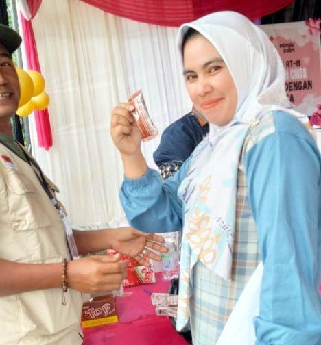 Hujan Tak Jadi Kendala, Warga Antusias Datang ke TPS Valentine