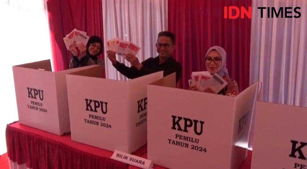 Wali Kota Balikpapan Berikan Hak Suara Disambut Tarian Mandar