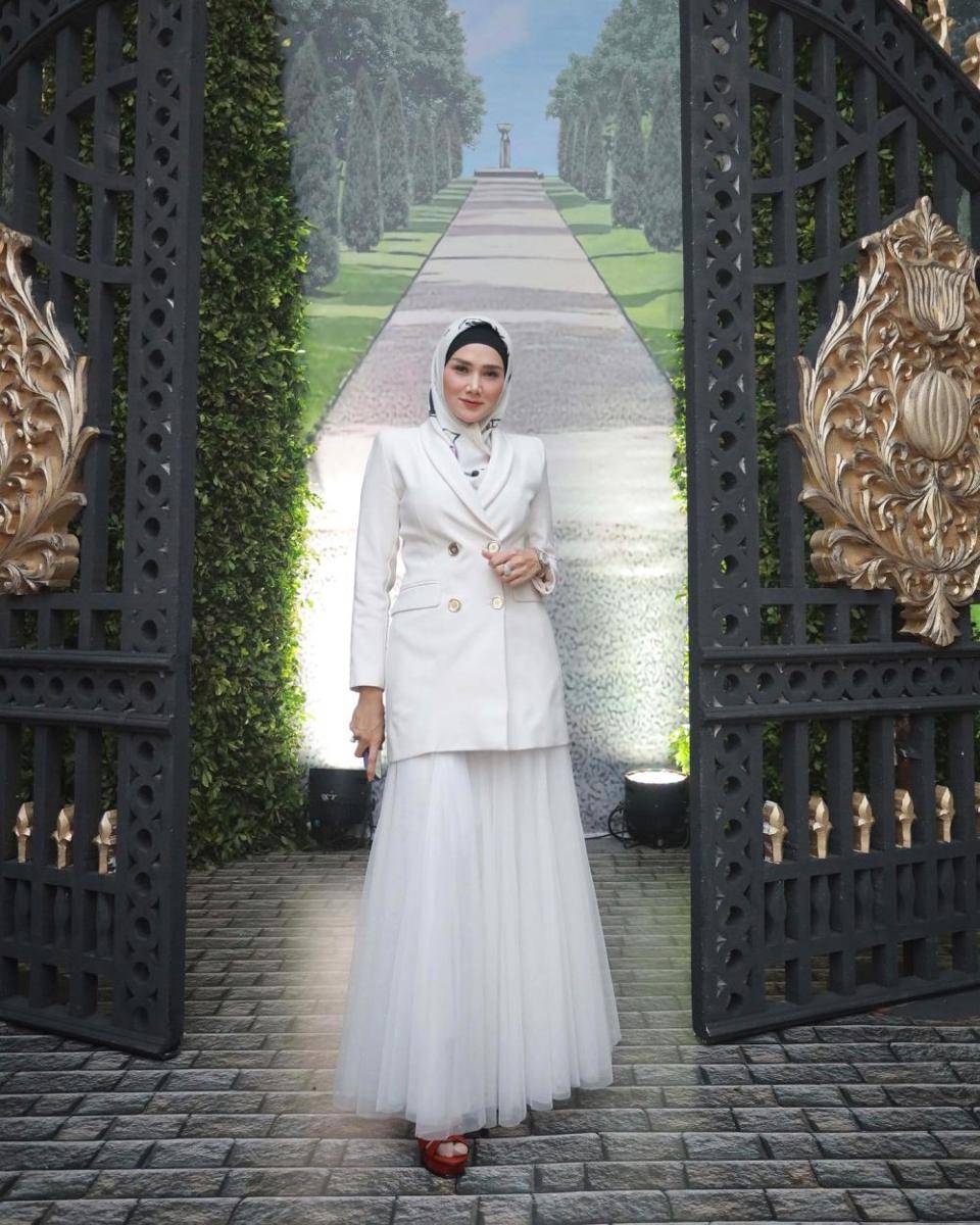 gaya artis yang nyaleg 2024 (instagram.com/mulanjameela1)