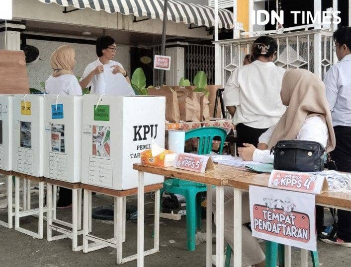 Paslon 03 mendapatkan suara terendah di TPS sekitar posko pemenangan (IDN Times/Feny Maulia Agustin)