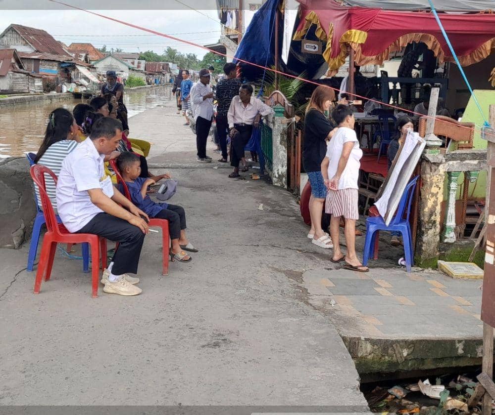 Antusiasme warga di TPS 57, Kedukan 3-4 Ulu, Palembang (dok. Pribadi/Kevin Winardi)