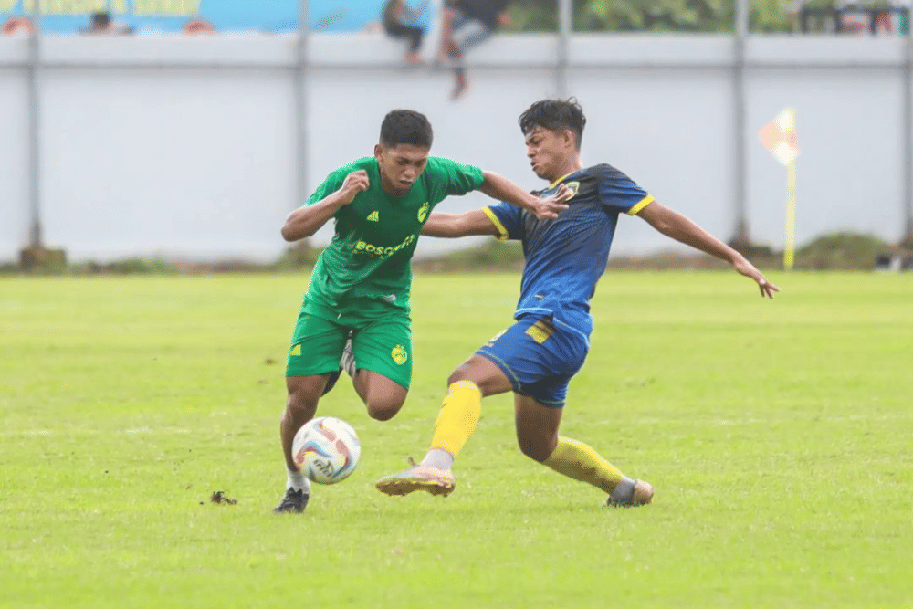 Salah satu momen laga uji coba PSM Makassar versus Mangiwang FC yang berlangsung di Stadion Kalegowa Pallangga, Selasa 13 Februari 2024. (Instagram.com/psm_makassar)