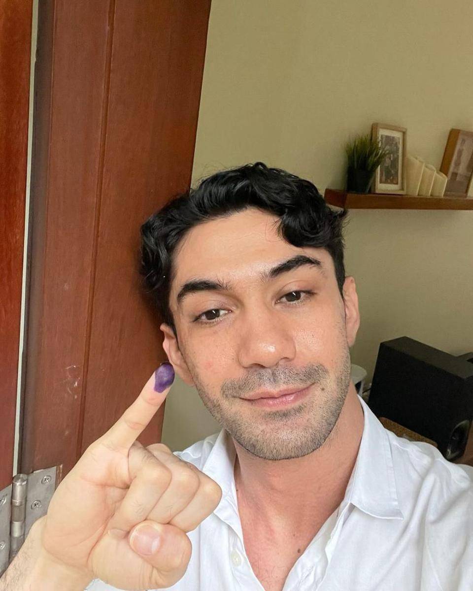 potret Reza Rahadian (instagram.com/officialpilarez)