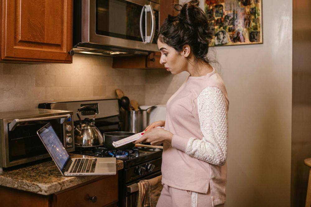 ilustrasi multitasking (pexels.com/RDNE Stock project)