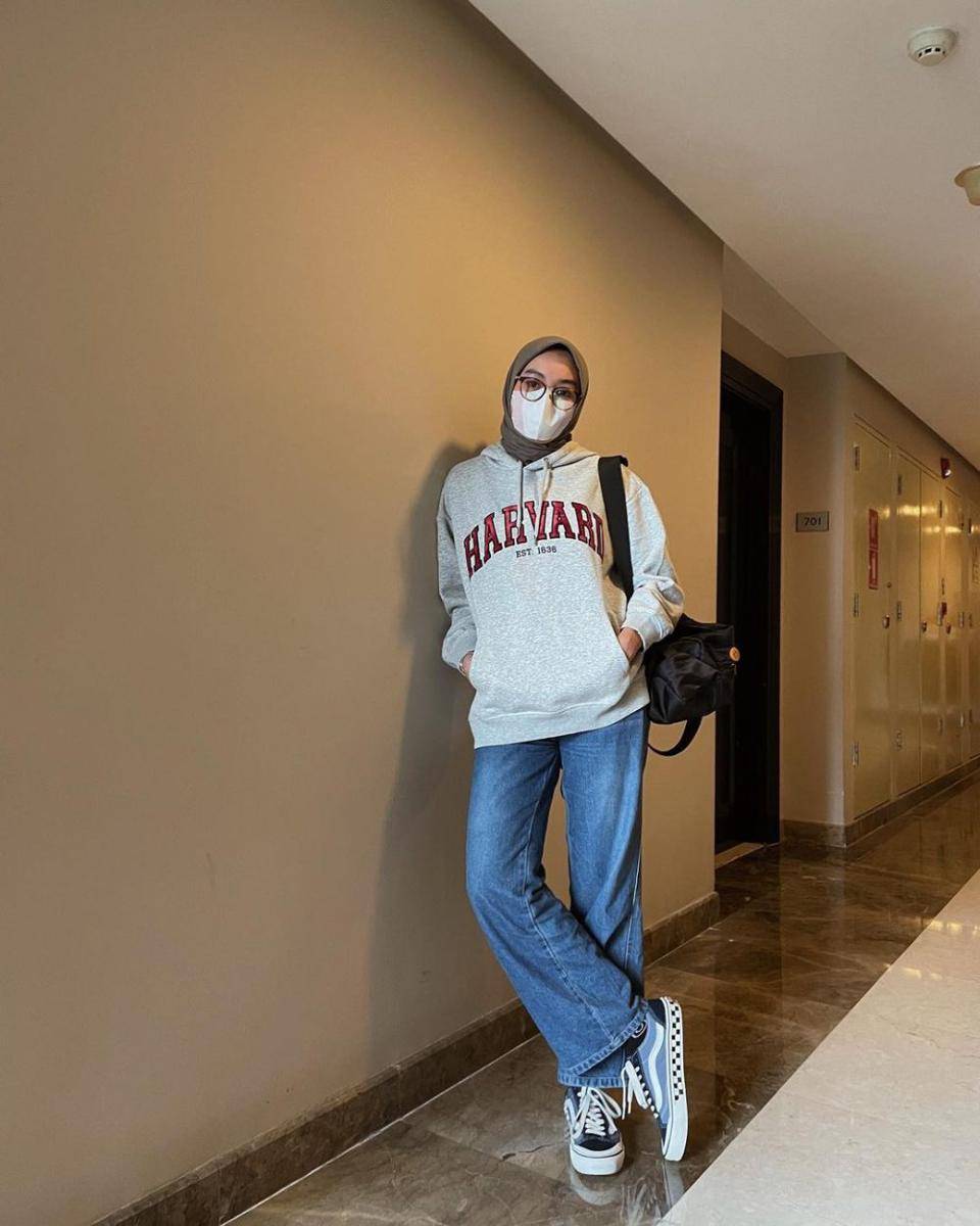 Ide Boyish Style ala Salma Salsabil (instagram.com/salmasalsabil12)
