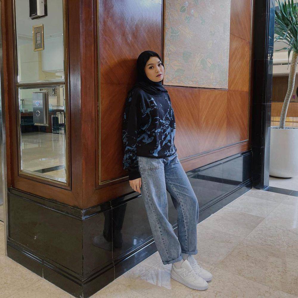 Ide Boyish Style ala Salma Salsabil (instagram.com/salmasalsabil12)