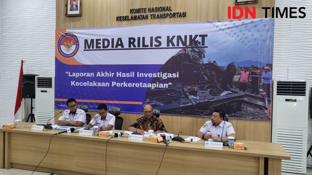 KNKT: Anomali Sinyal Diabaikan, 2 Kereta Tabrakan