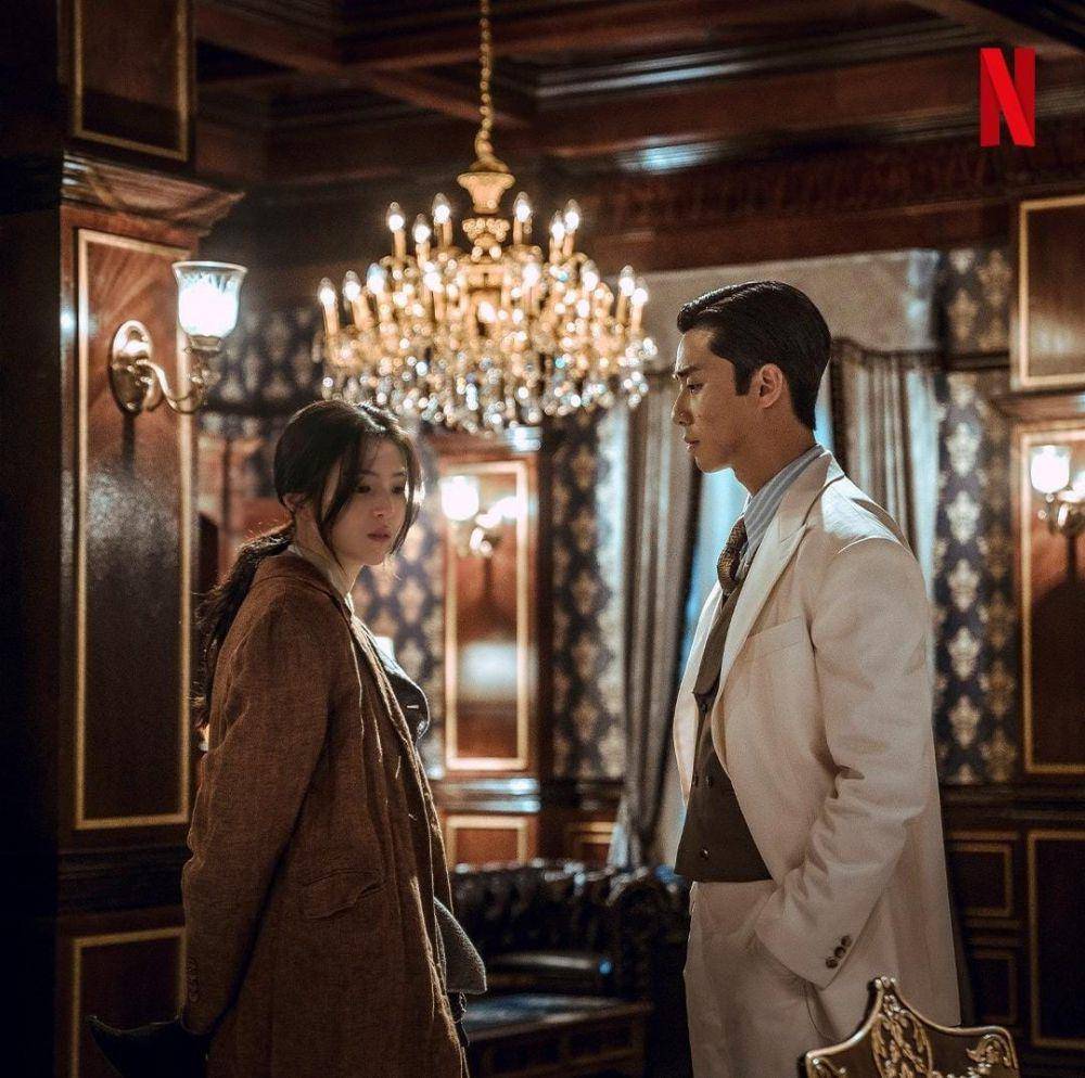Han So Hee dan Park Seo Joon di drama Gyeongseong Creature (instagram.com/netflixkr)