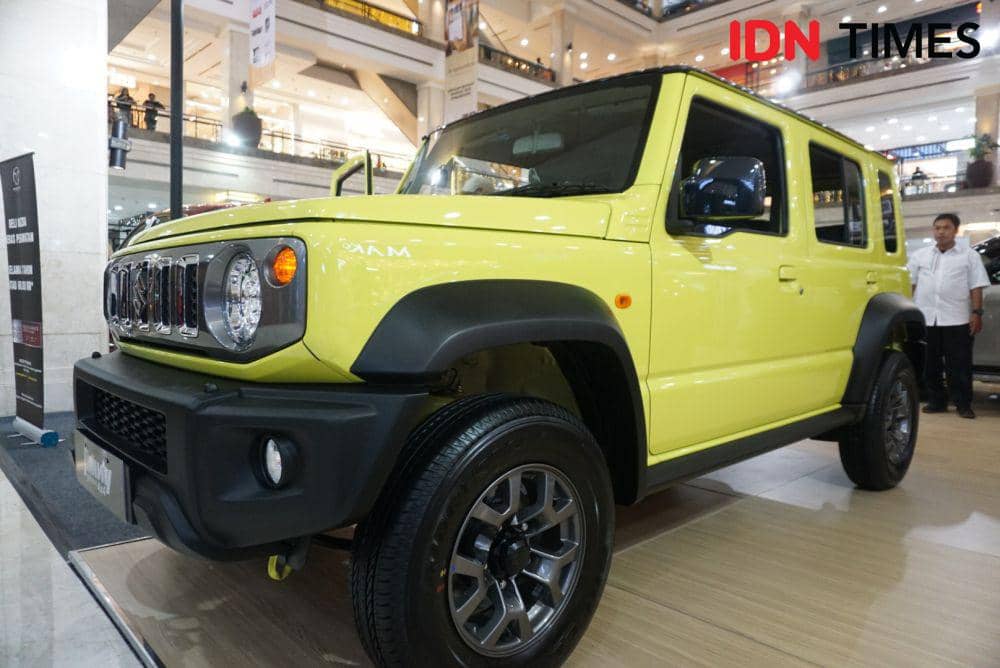 Launching Suzuki Jimny 5 door (4x4) di Ambarrukmo Plaza, Jumat (16/2/2024). (IDN Times/Herlambang Jati Kusumo)
