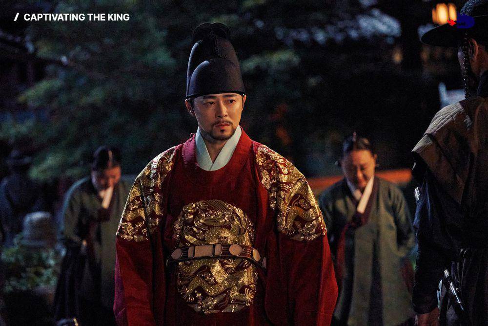 Jo Jung Suk di Captivating the King (twitter.com/studiodragonKR)