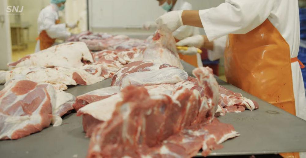 Di Saat Harga Beras Melambung, Harga Daging Lagi Turun!