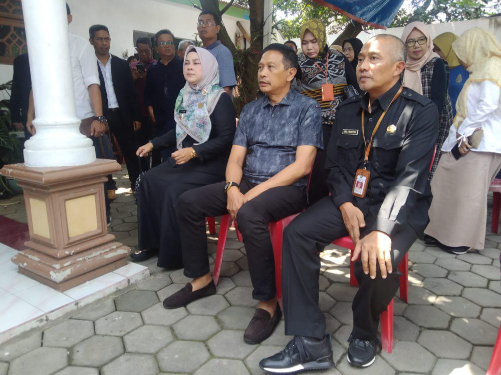 PJ Wali Kota Malang dan KPU Bertakziah ke Rumah Duka Ketua KPPS