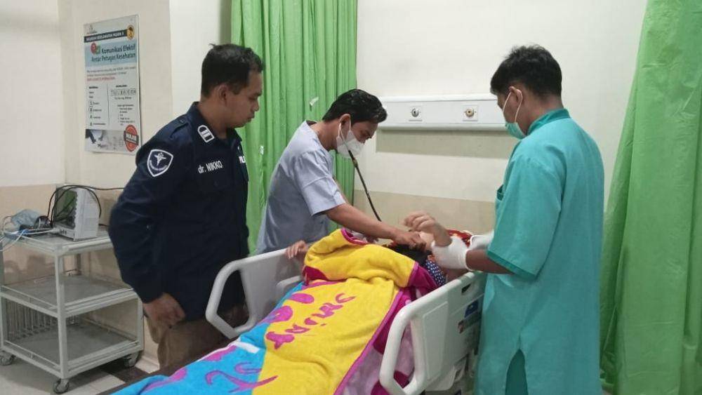 Kondisi detak jantung seorang petugas KPPS Purbalingga Kidul saat diperiksa personel Dokkes Polres Purbalingga. (IDN Times/Dok Humas Polda Jateng)