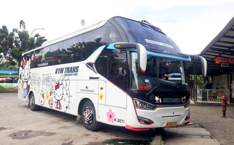 KYM Trans (twitter.com/denny7802)