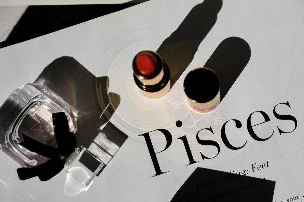 Ramalan Zodiak Pisces 2024, Hati-hati Kesehatan Menurun!